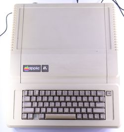 Apple IIe top view.jpg